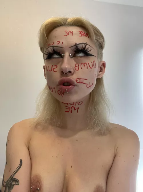 i need another round of lip fillers!! >.< by UnderstandingNew976