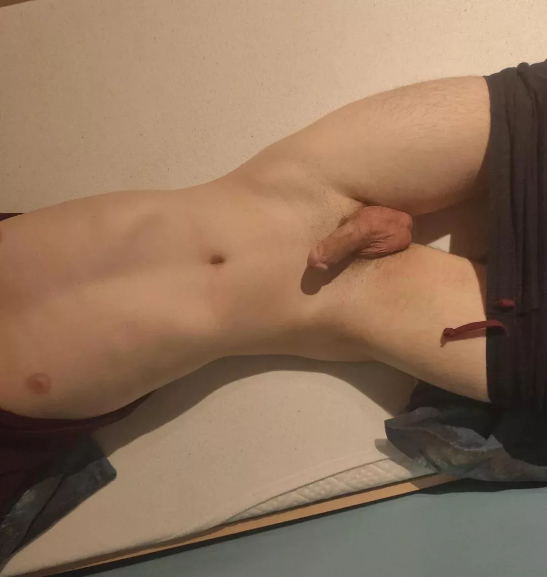 I need dom who will finally take my virginity [18] posted by Gullible_Tutor_9654