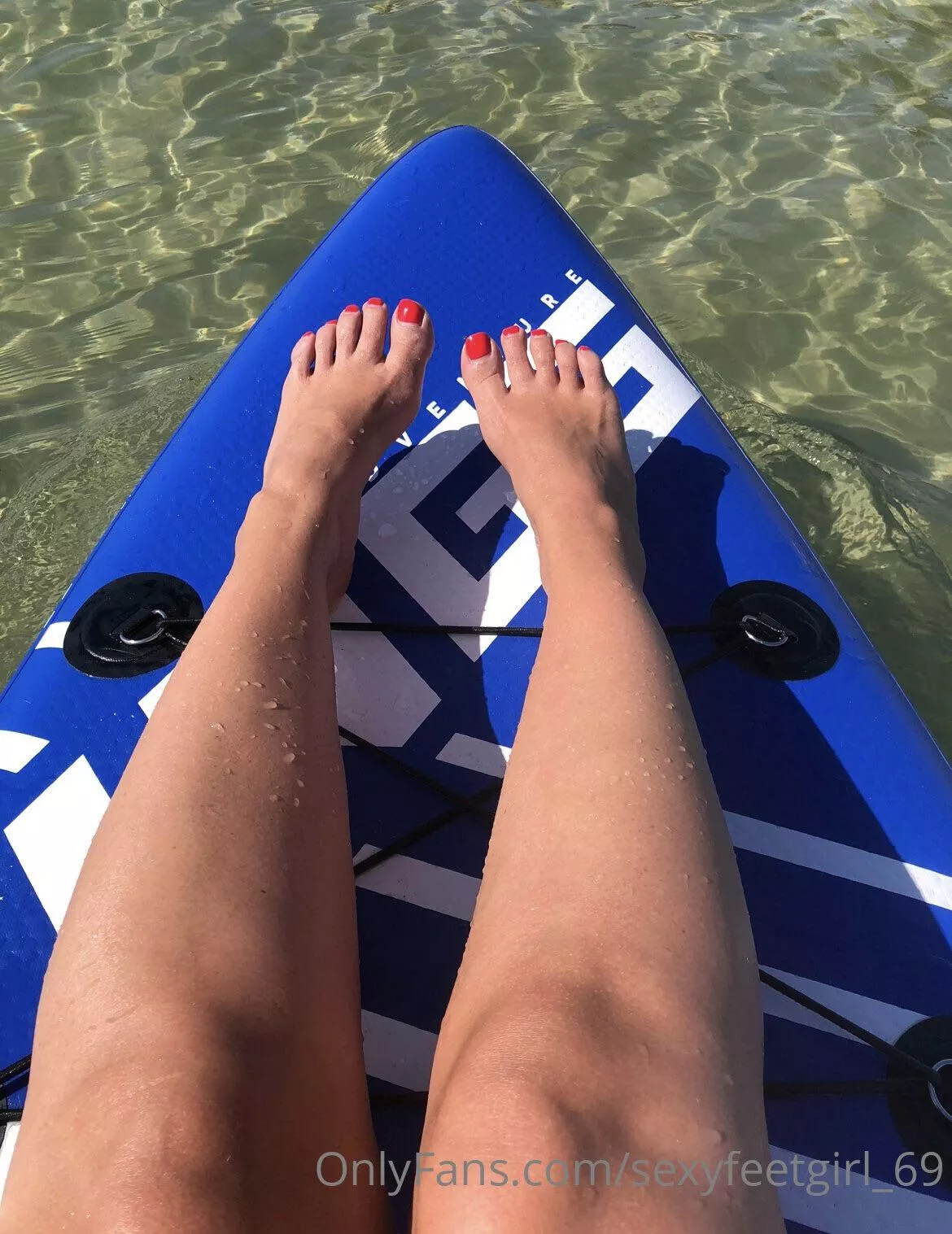 I need my toes sucked now!! posted by Sexyfeetgirl__