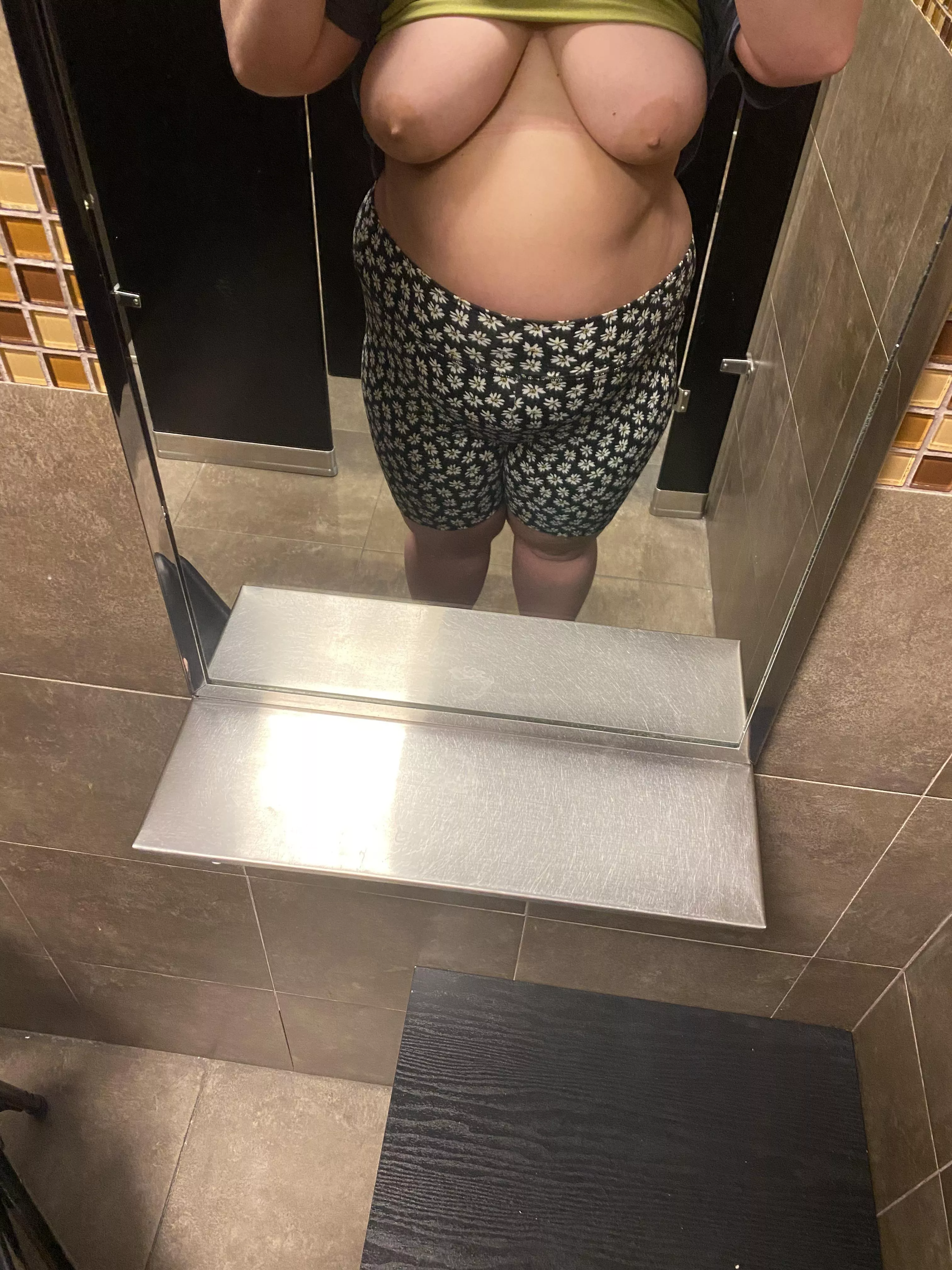 I need railed posted by xoxcc