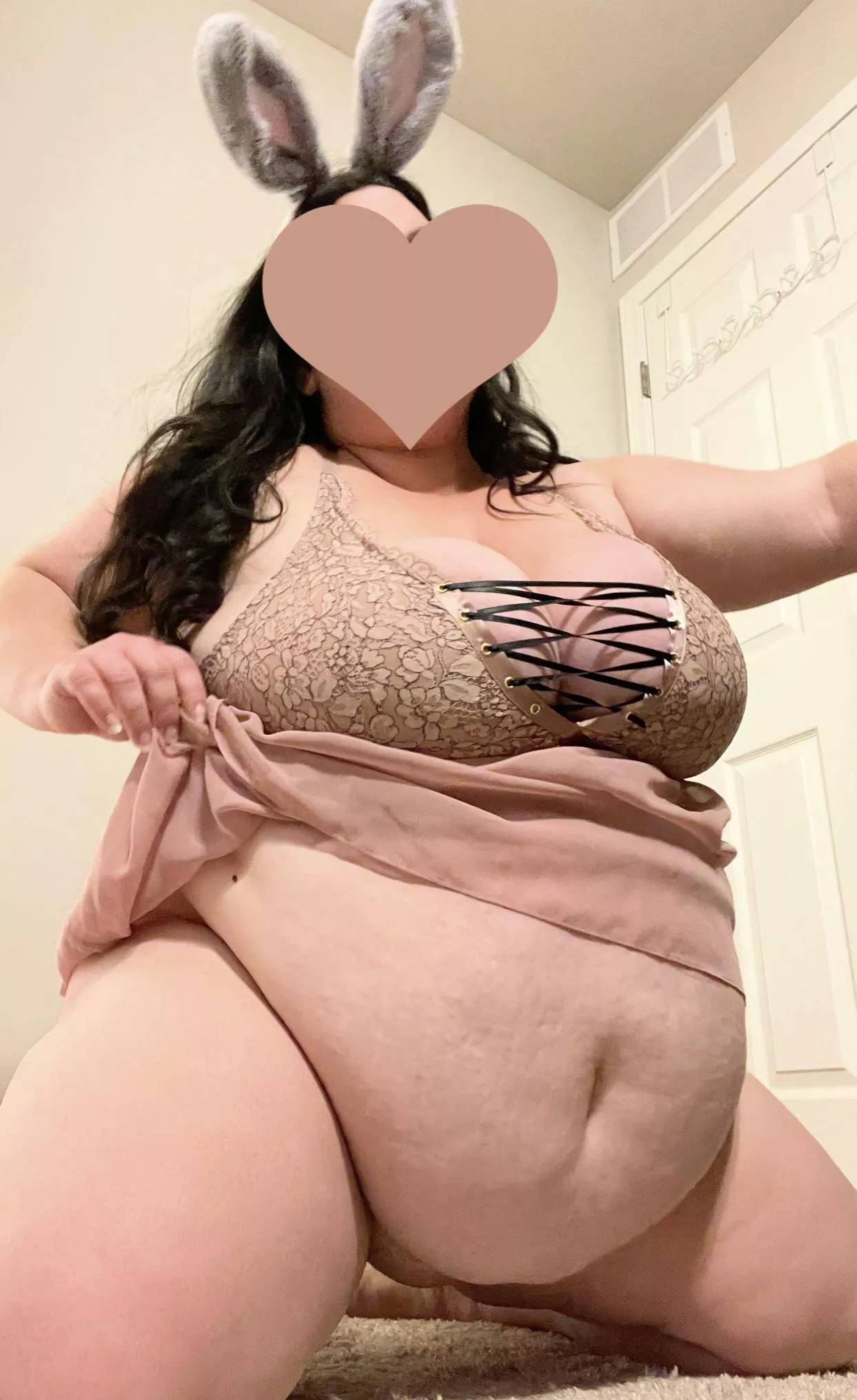 I need some bunny to make me cum 🐰 posted by SmashleyXx