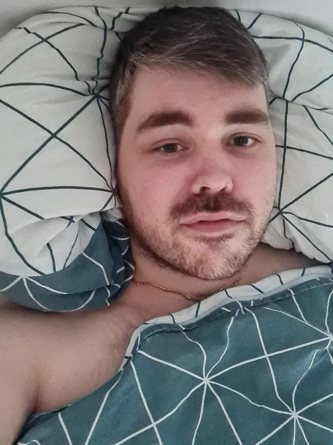 I need that coffee 😴 posted by Earphy