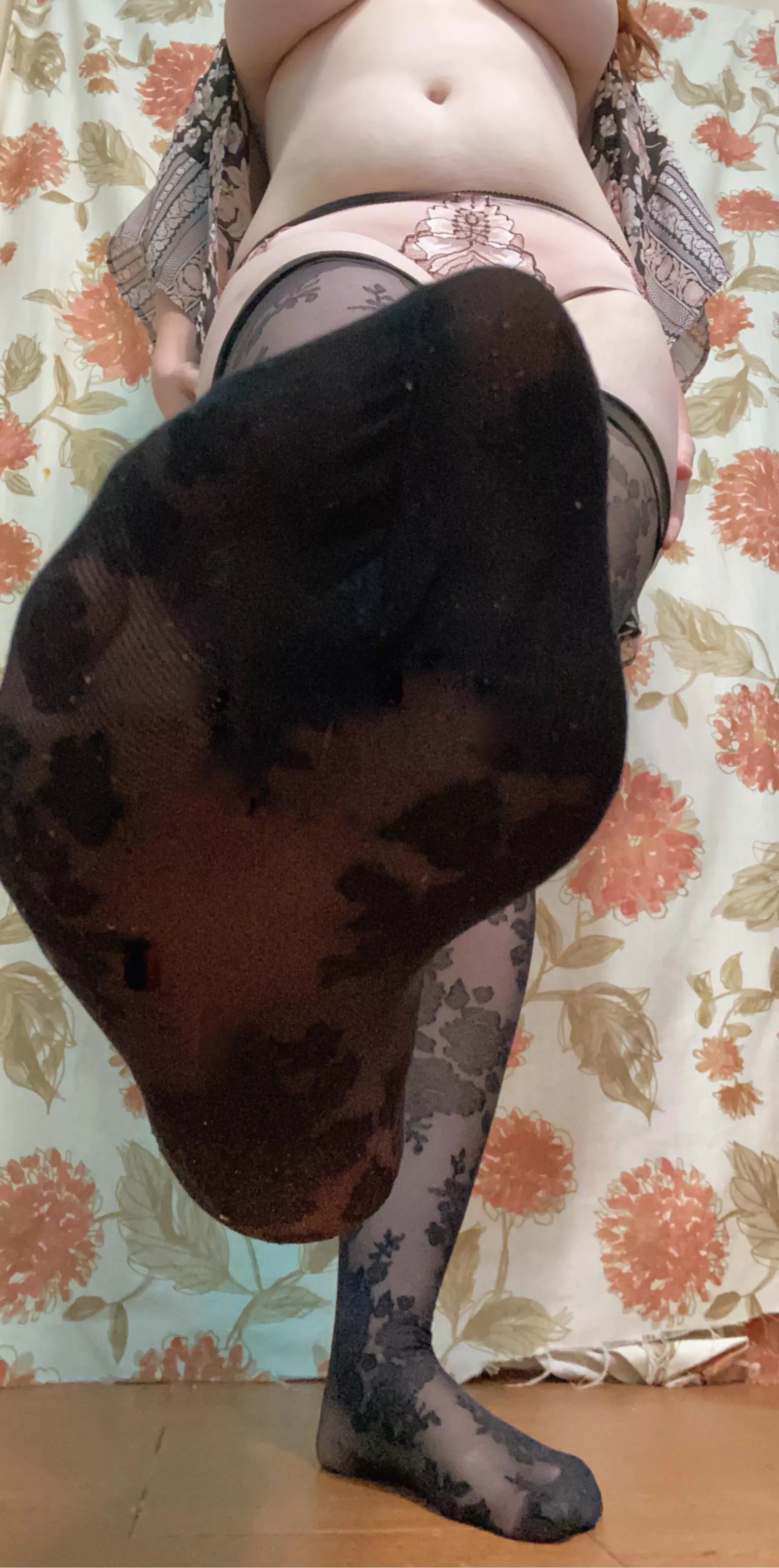 I need them to be worshipped 😭😭😭🥹 posted by Mandyroseblooms