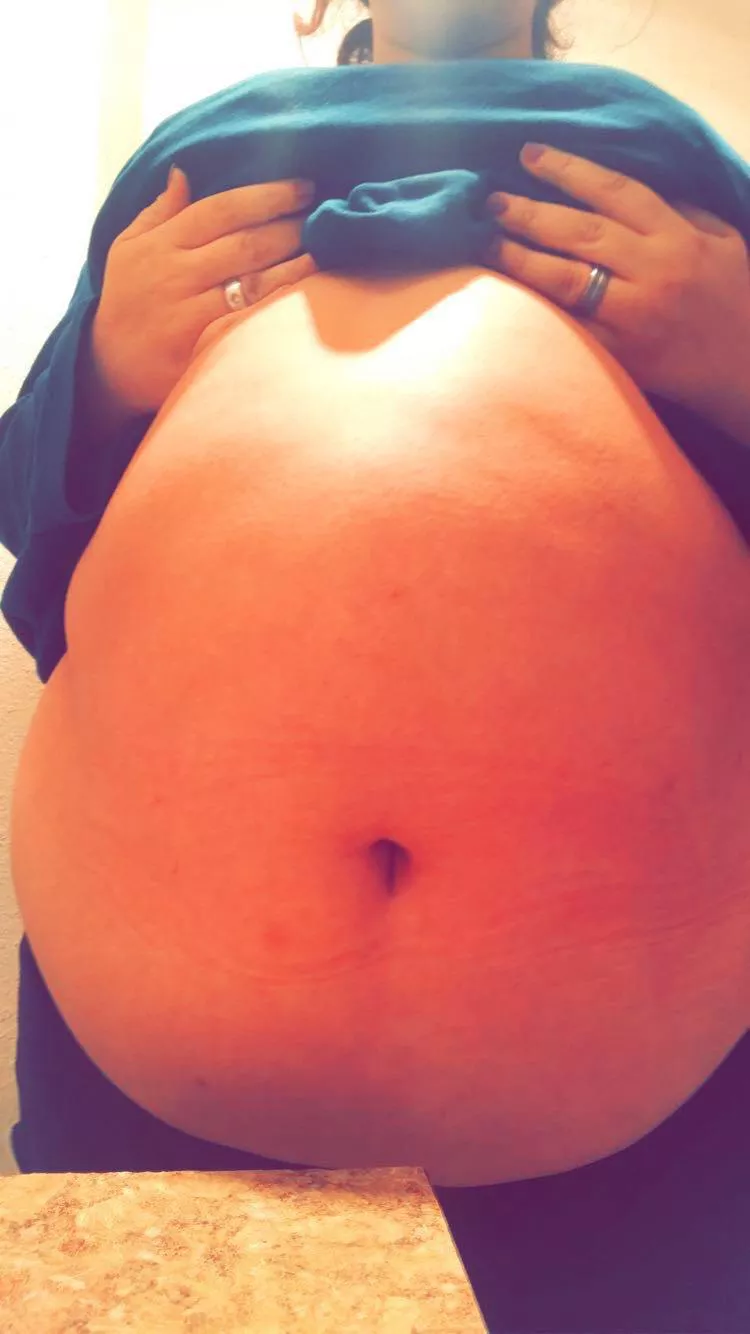 I need to be fed 🐷🐷 posted by E-tooNasty