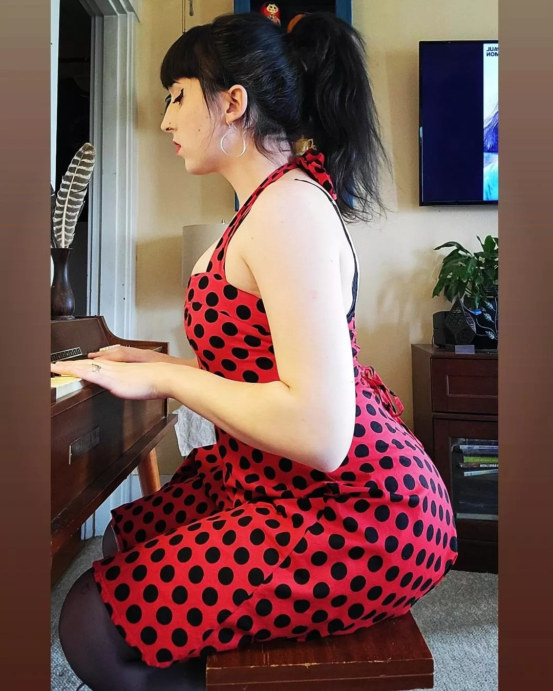 I need to be wrecked so bad just look at my body 🥵 posted by diybabe666