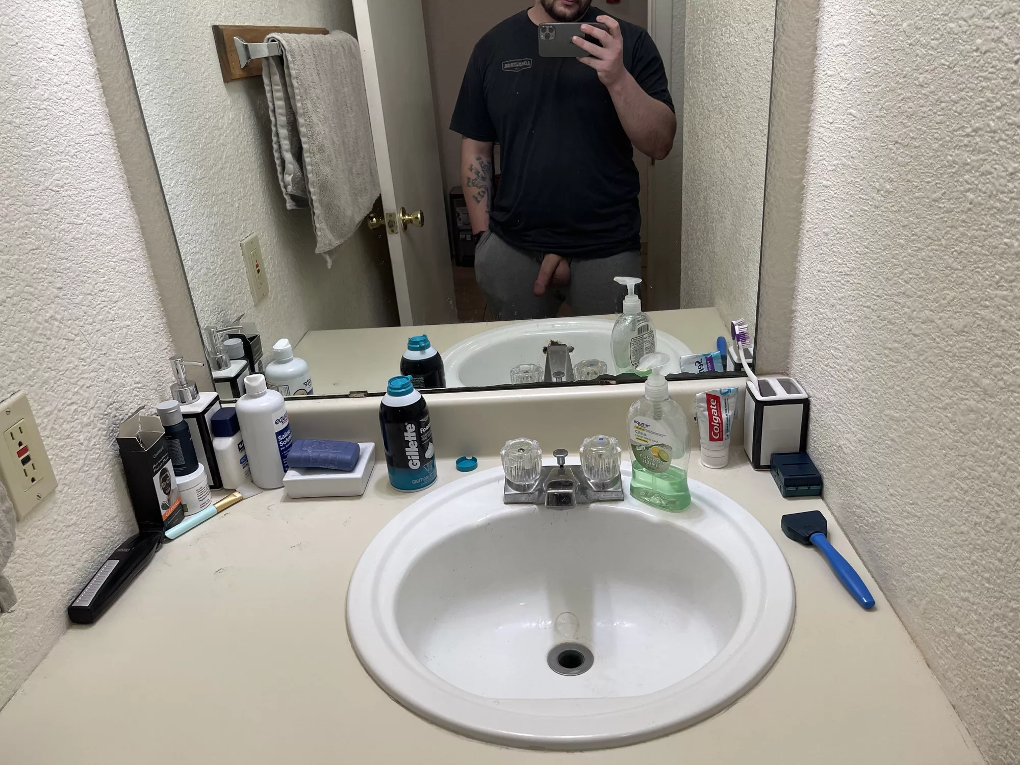 I need to cum today posted by MrFluffleFucks