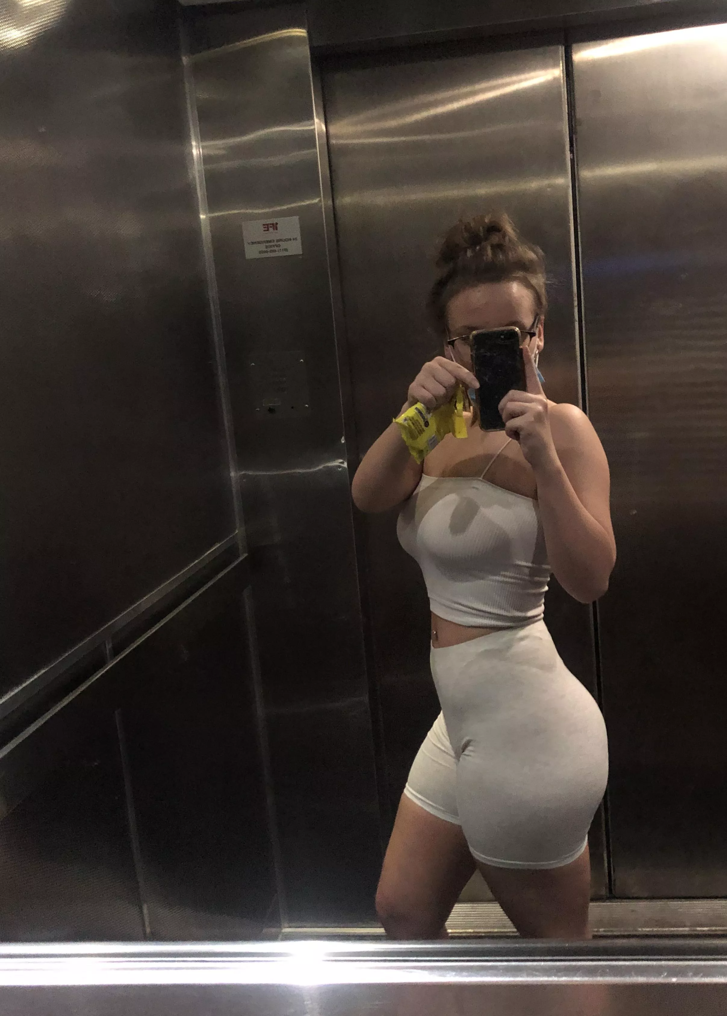 I need to get a big mirror like this posted by annie_sossa