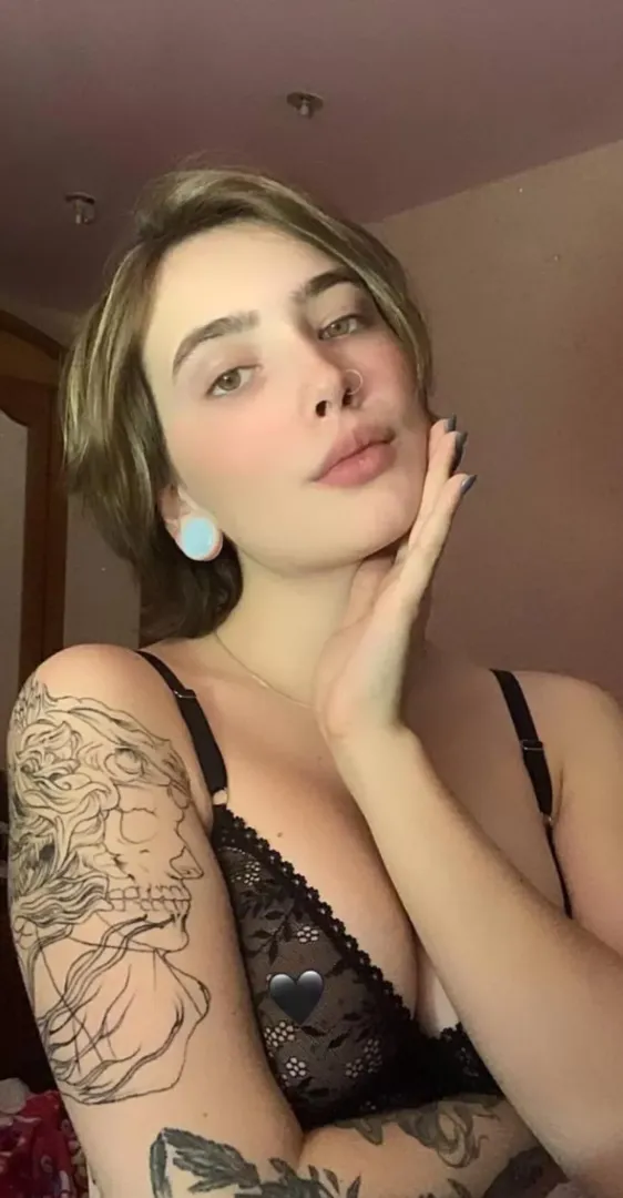 I need ur love ❤️ (f19) posted by lov_perly