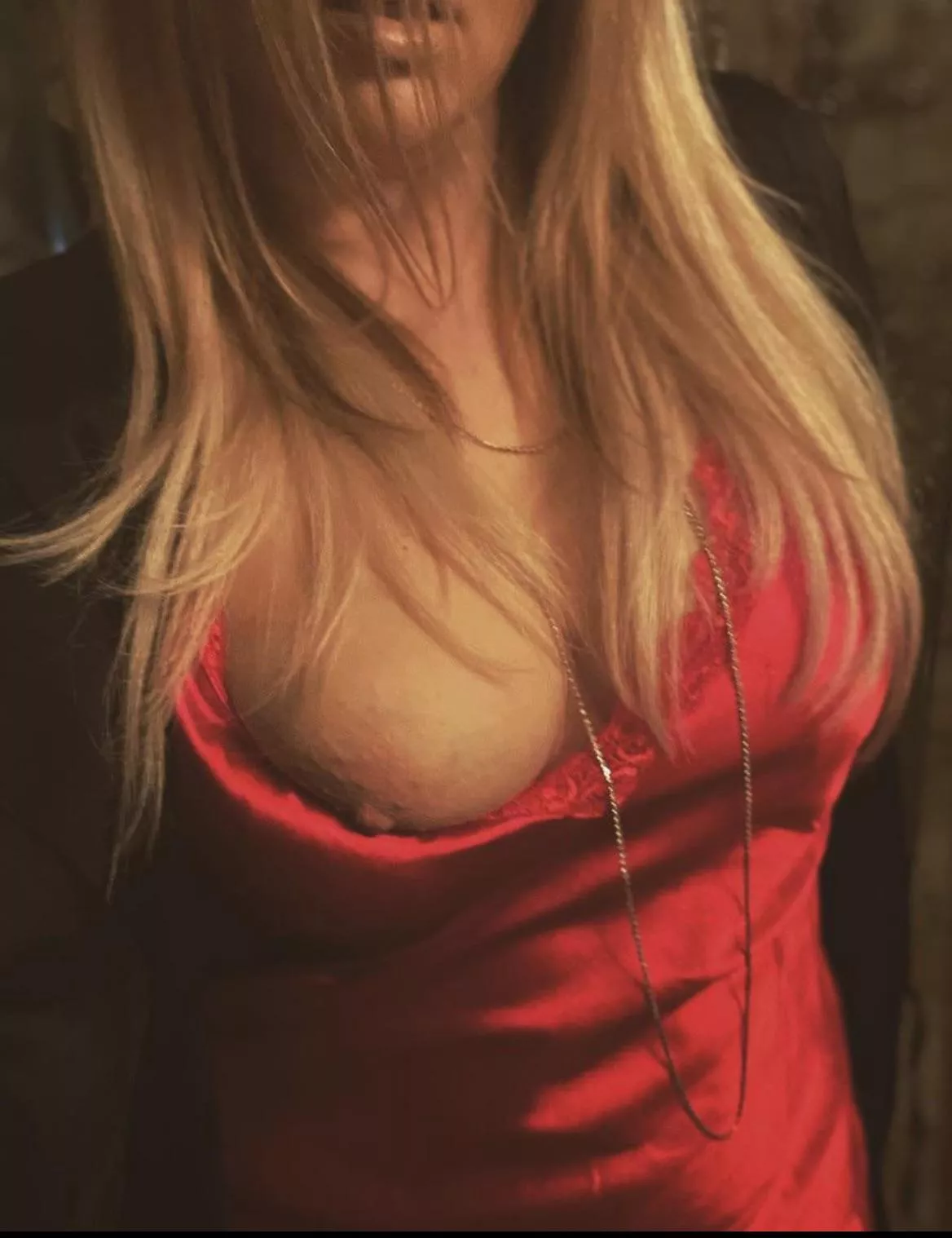 I need your attention. (F) 39 posted by mysteriousmom1