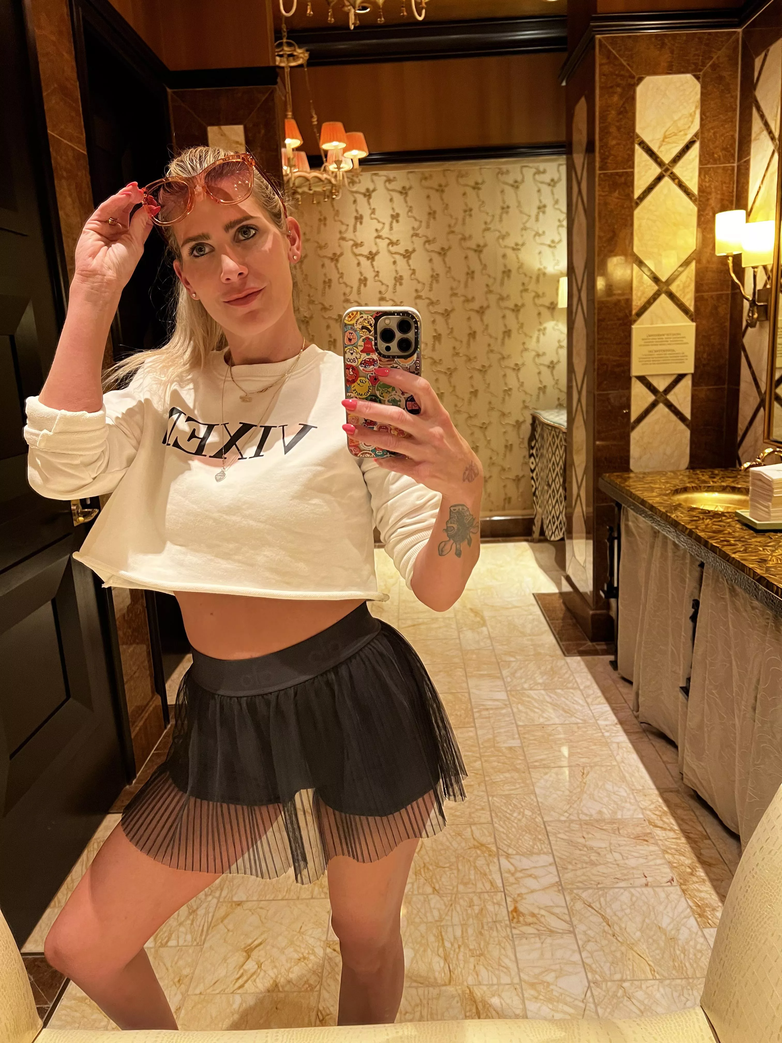 I never post safe for work photos… So here you go! posted by trustmeimsexy