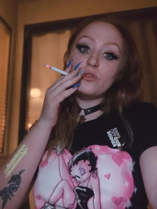 i 🖤 nicotine by gloriahole420