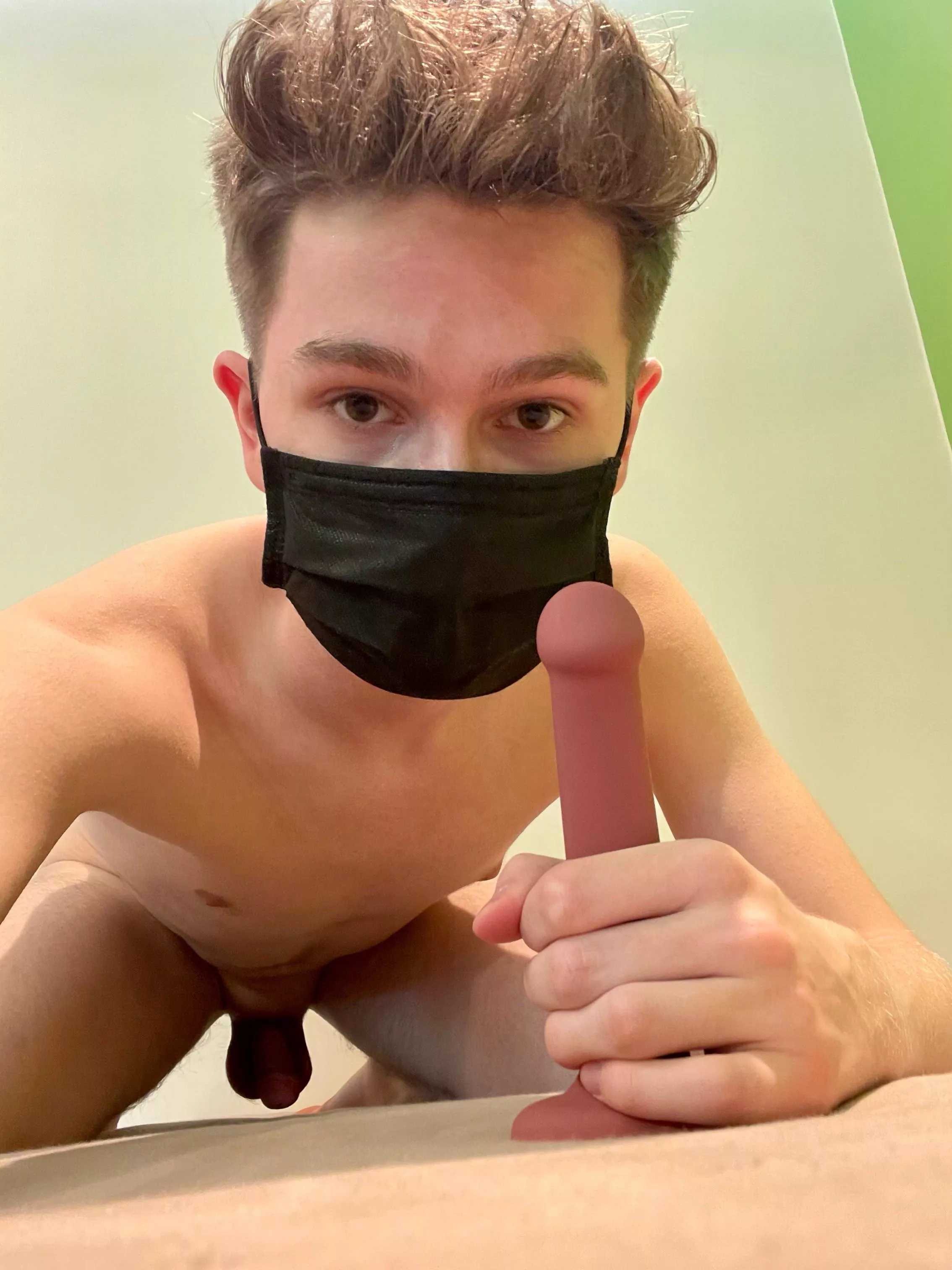 I promise I will suck hard 😋 [18] posted by aaron__prince
