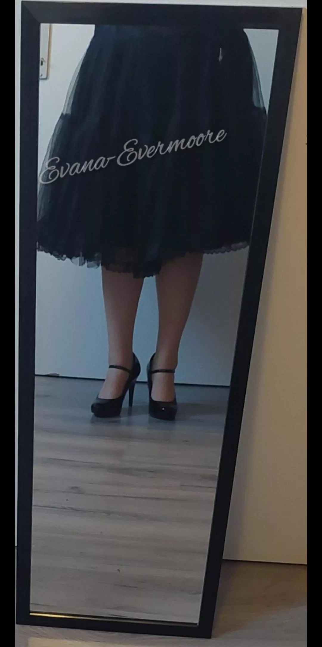 I really love this look. posted by Evana-Evermoore