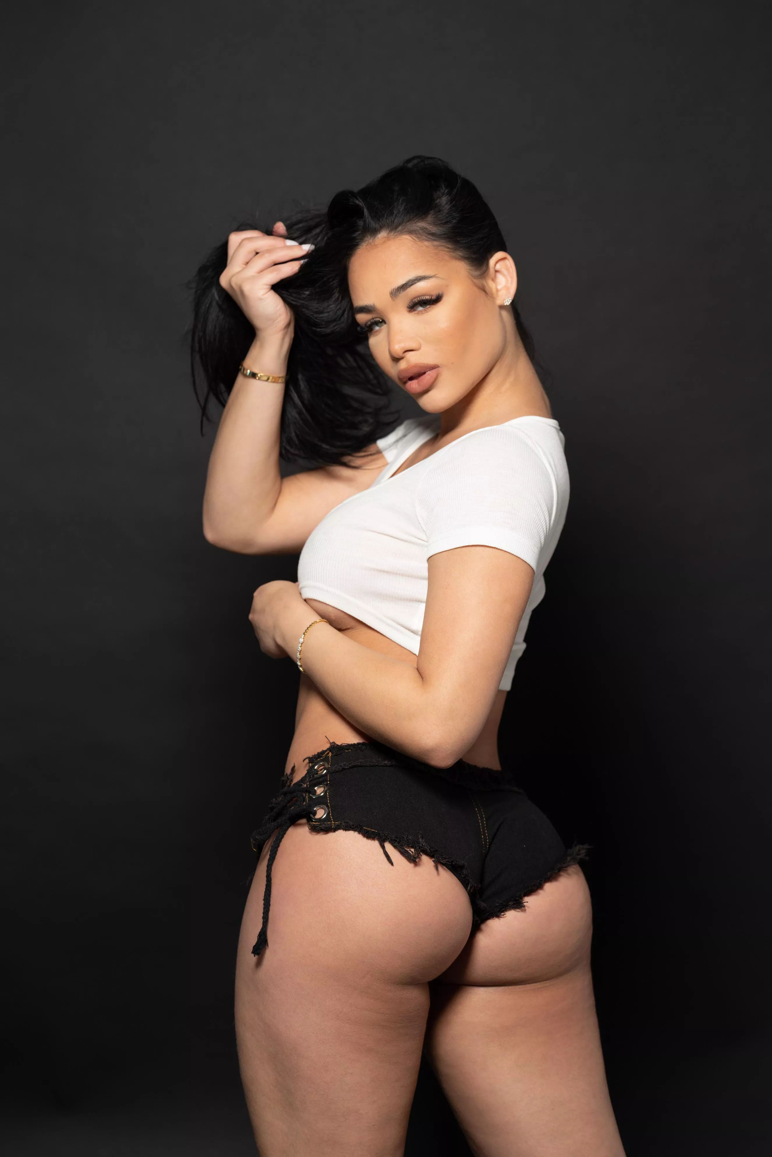 I really need a spanking [f] posted by DemiDollarz