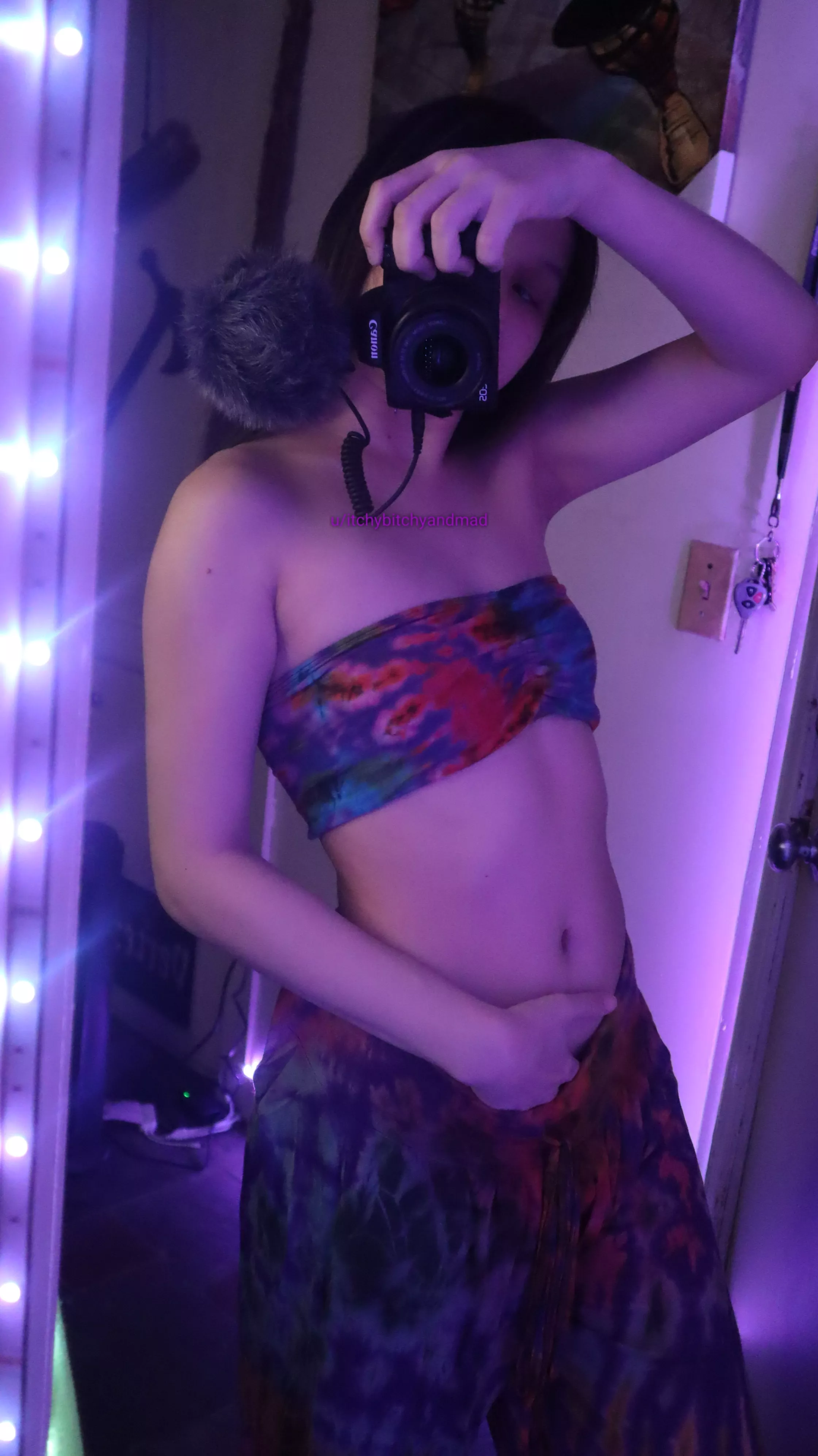 i really should do different angles of my belly button posted by itchybitchyandmad