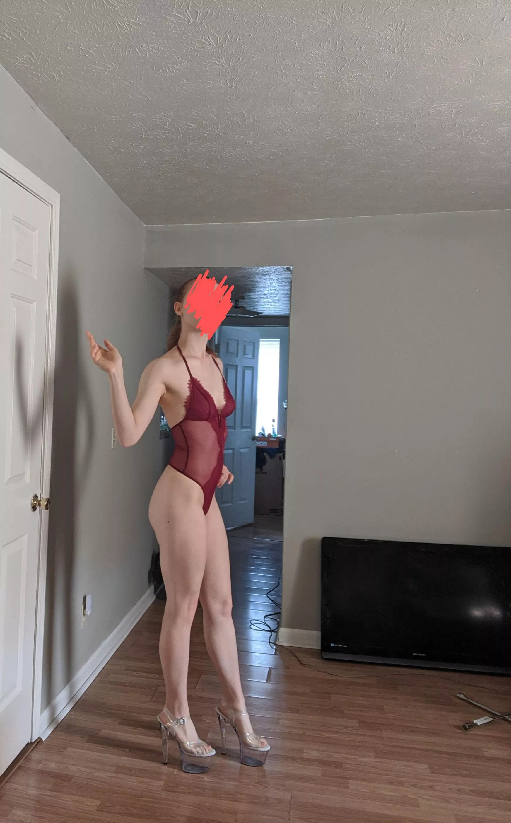 I respond quickly so let's spend tonight together doing something fun, I love roleplays and sexting with live content 🥴 [selling] posted by fckdupsonovadawg