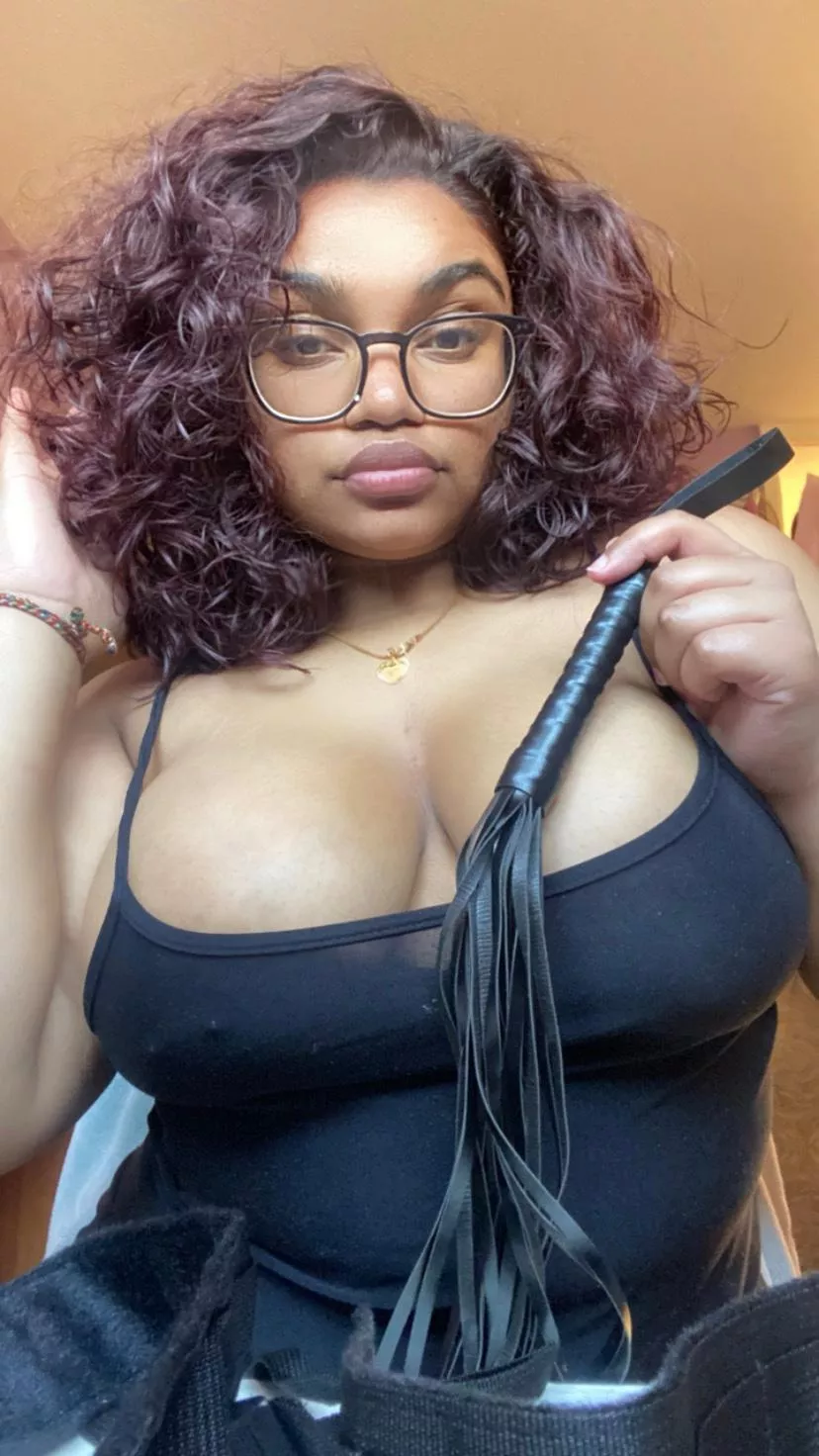 I reward good boys with a hard spank 😈 posted by JaydaFreaks