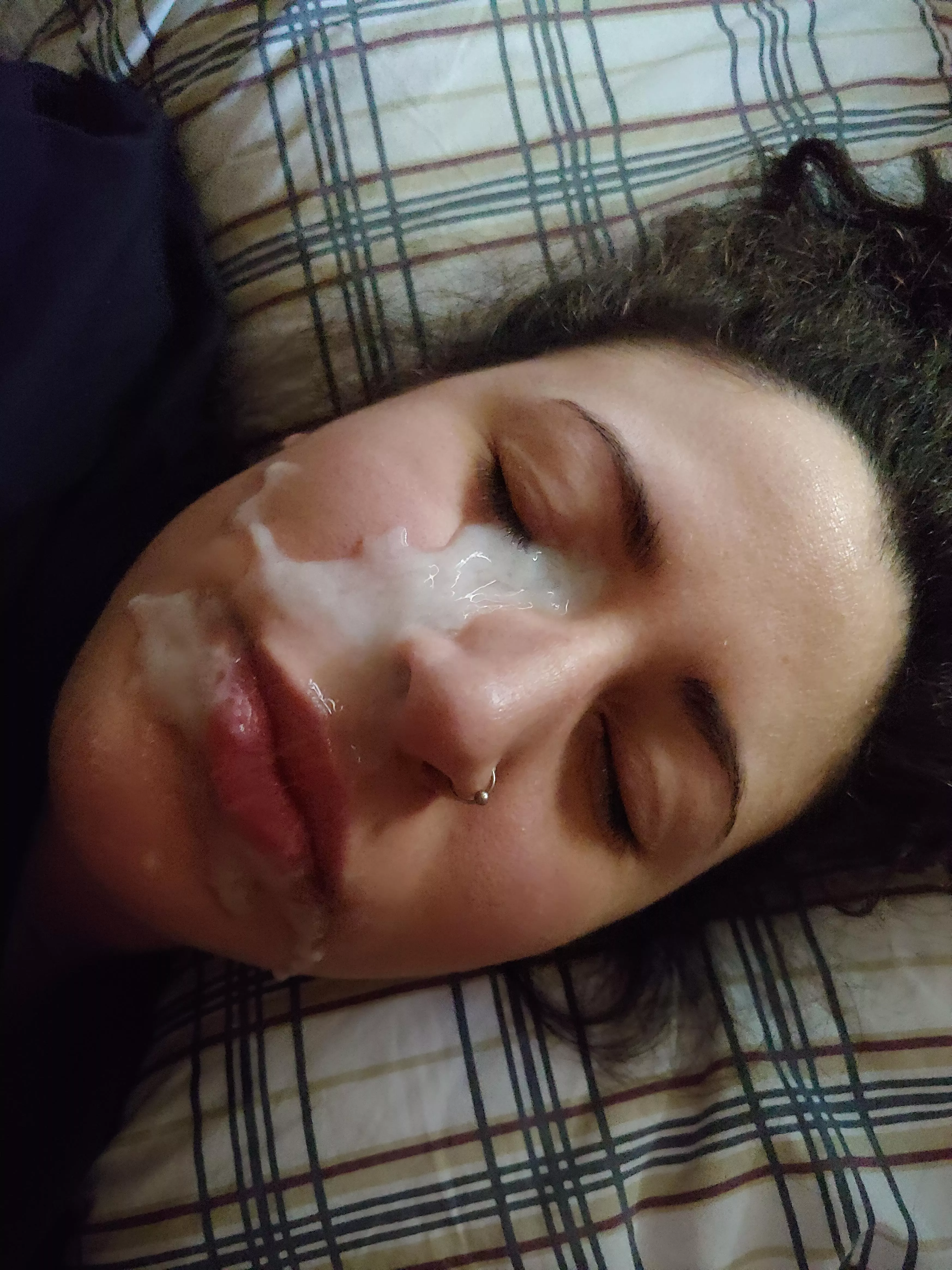 I saved up for a few days before flooding her face posted by Axmodeus