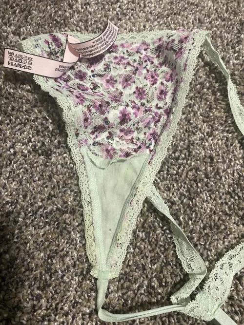 I secretly love to finger myself with my panties so it’ll soak up all the 💧💧💧 by LaylaGrace3