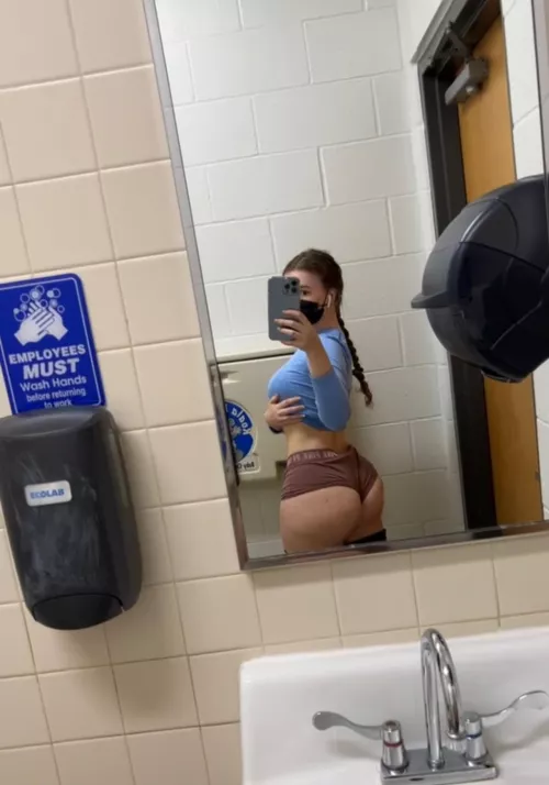 I see why people stare by realprettyangel