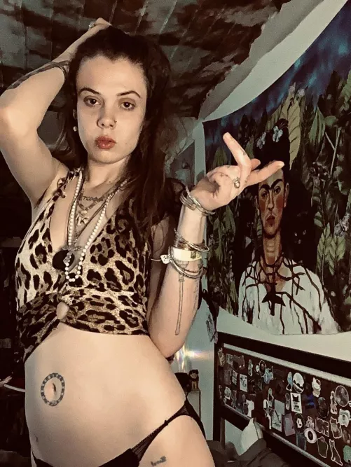 I see you fighting the impulse but it’s too strong to deny anymore: you crave the firm control of a Dominant Goddess to keep your pathetic beta urges in check. 👠🙊 by GoddessOpheliaJones