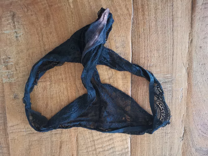 I sell various panties (mostly thongs, also have satiny), open for customs. Just DM me, hun 🔥🥰 by yourmoonlillie