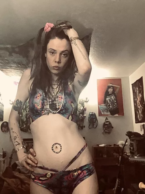 ⚠️ I should come with a Warning Label as well as an age restriction ⛔️ Toxic sweet and Deeply addictive, with a high Relapse rate and a history of ruining lives. 😏😈😉 [domme] by GoddessOpheliaJones