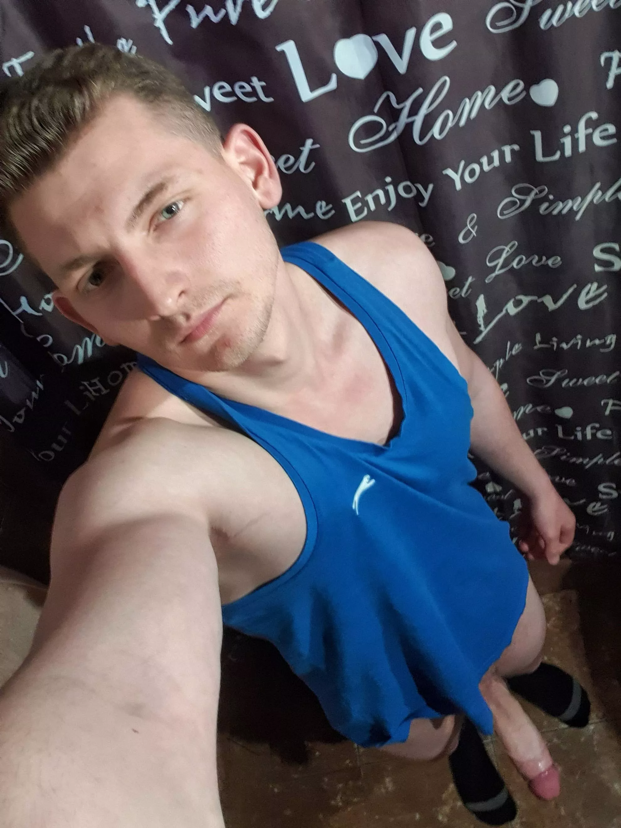 I should take off my T-shirt😏🥵 posted by JoshoF68