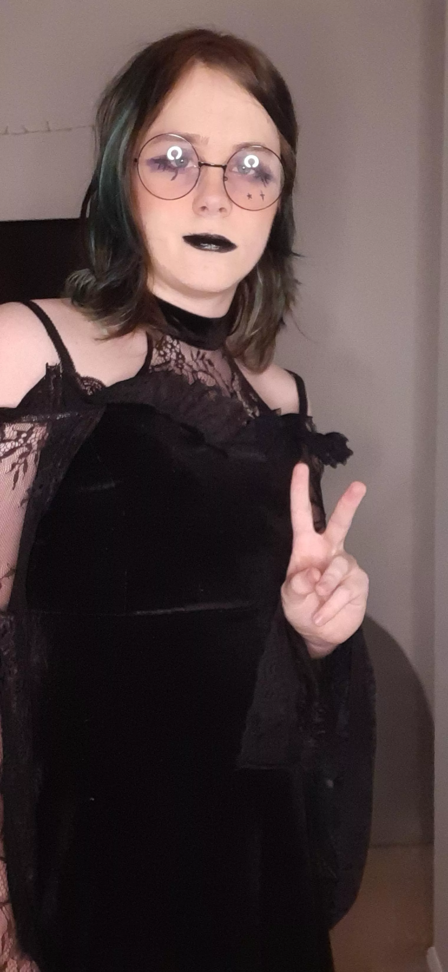 I show up to a date looking like this 😚 posted by kirki65