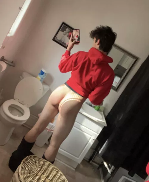 I showed some of my friends my Reddit 😅 by No-Foundation-4407