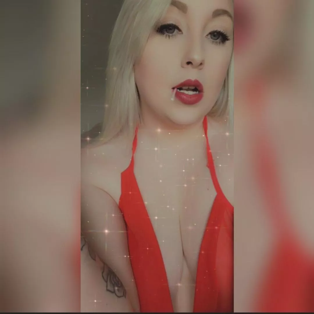 I taste better than the lollipop. posted by xoxosnowskin