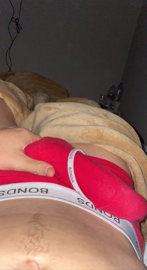 i think i need a hand or two with this one by oliver_mbk