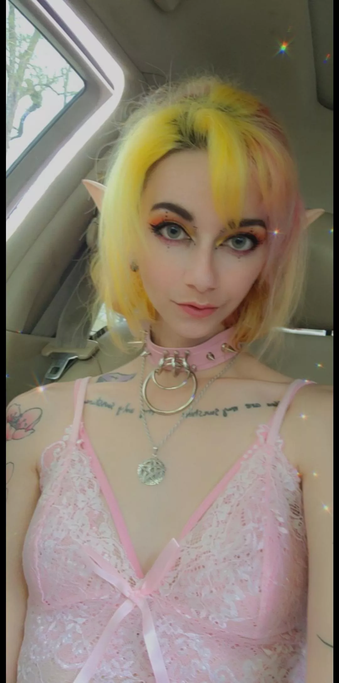 I think it looks lovely around my neck. pretty in pink or whatever <3 posted by LxttleFvxx