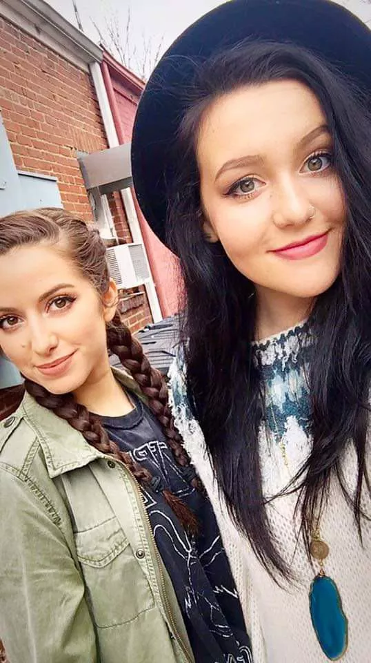 I think left posted by siRmis3