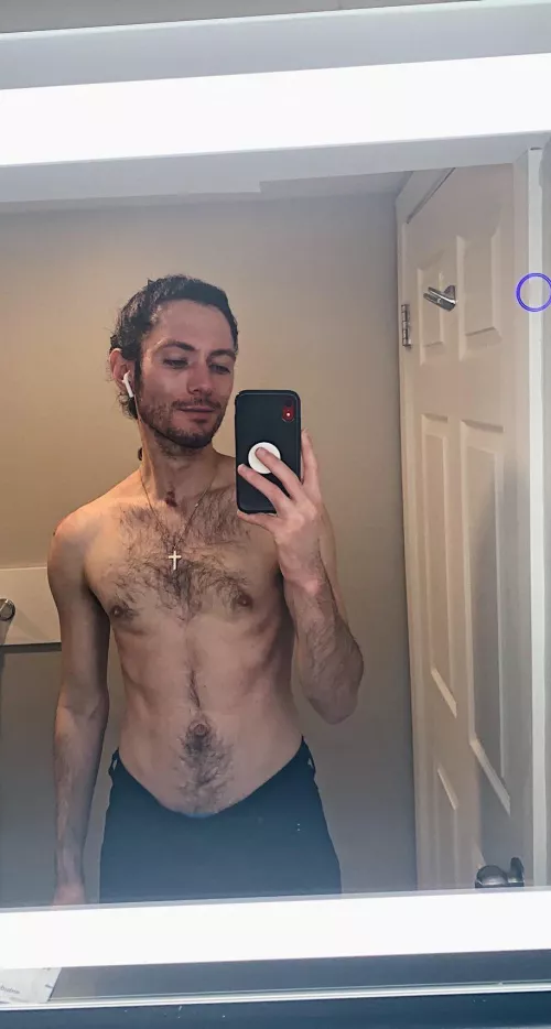 I think my hair looks nice but I wish it grew in more by milkandtyleno