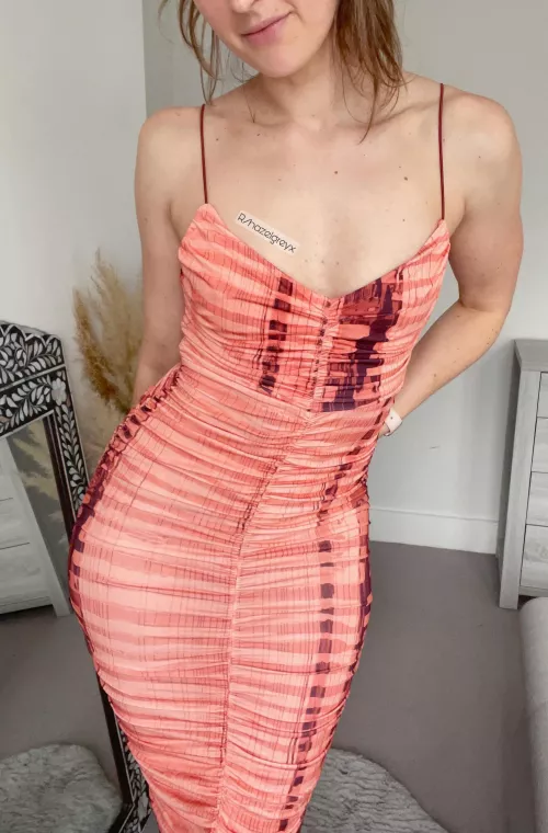 I think my new dress shows off my freckles nicely 😋 [F] by hazelgreyx