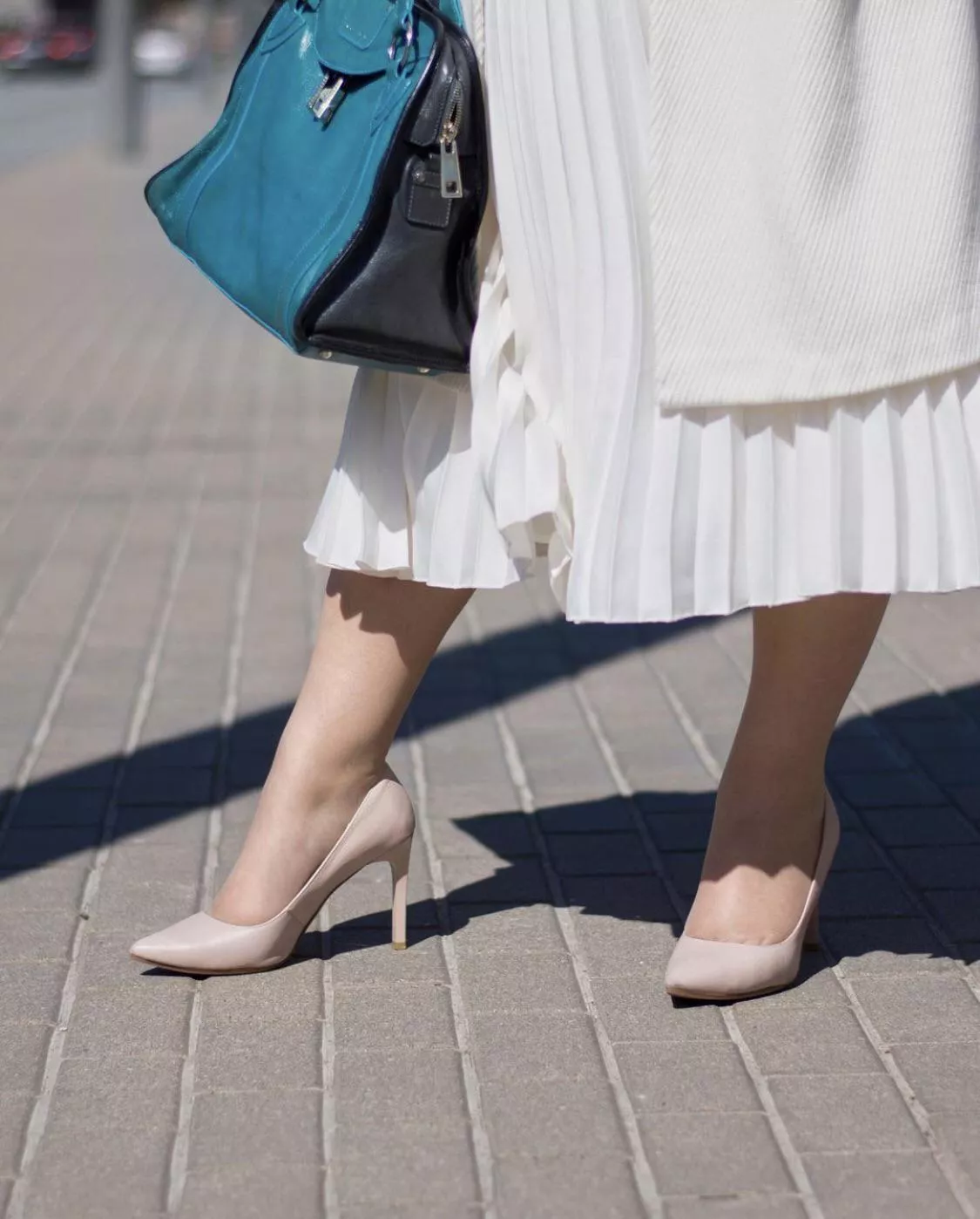 I think nude heels are so sexy 😍 posted by Natalie_plussize
