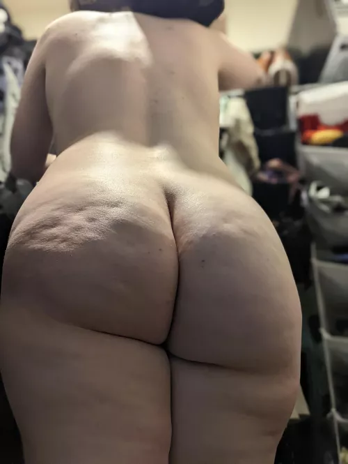 I think some more booty dimps are in order by SquishyApparatus