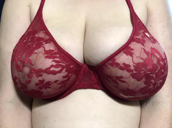I think this bra is too small by showing_off_titties