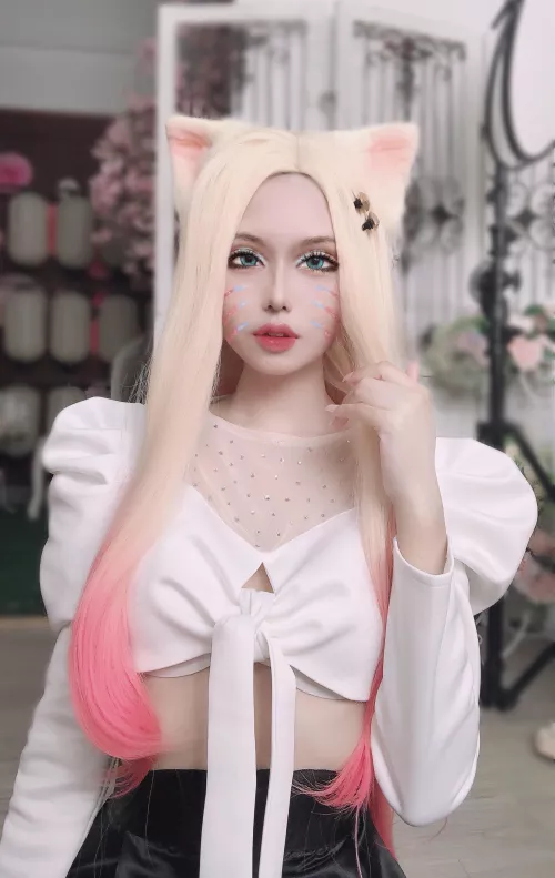 I thought I would share Ahri here too (o^^o) IG Thisis_amm by Mercury_cosplay