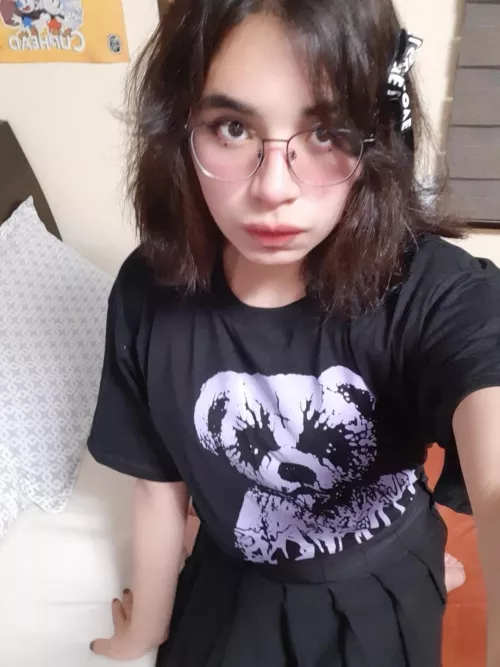 I tried a (kinda) goth look, and wanted to share it with you~ by niconitsu