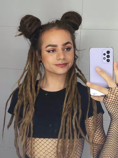 I tried doing the e-girl thing! I think it worked out pretty well for a first try :3 by julmuriruhtinas