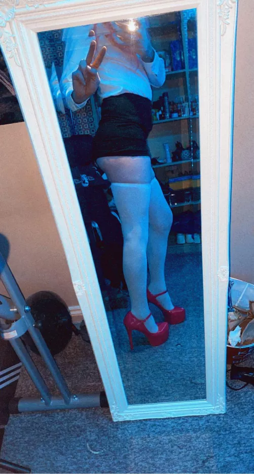 I used to have a girlfriend, now I am the girlfriend 🙈🙈 by femboycj