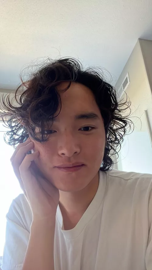 I usually don’t do selfies but I felt cute today! 👋 by fromsavannah