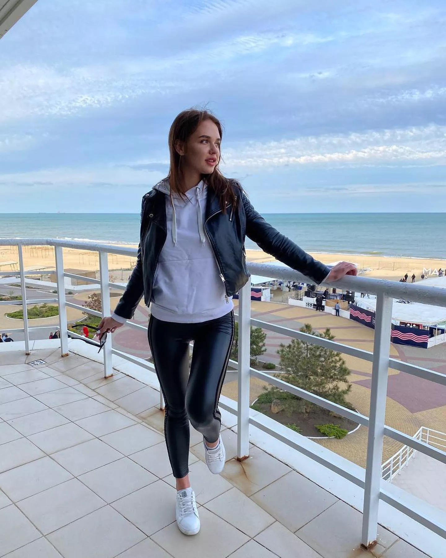 I walk in the same thing I have sex posted by Visual_Season_5926