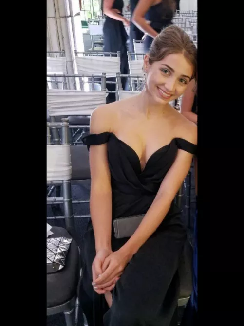 I wanna cum so hard for Emily Rudd that I forget my own name by Clarity_Control21