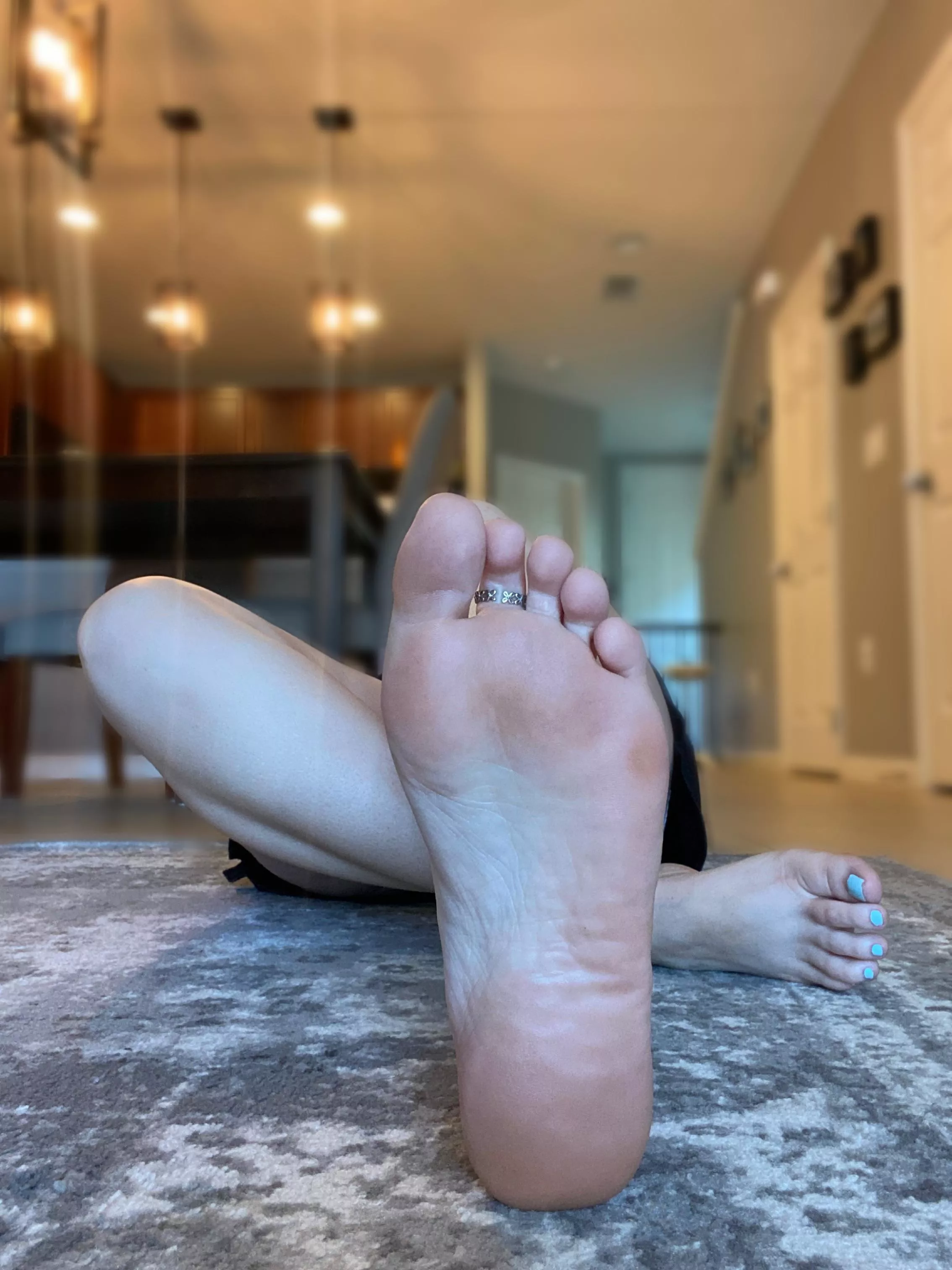 I wanna feel your tongue start at the bottom and slowly work its way up posted by fingers_toes_soles