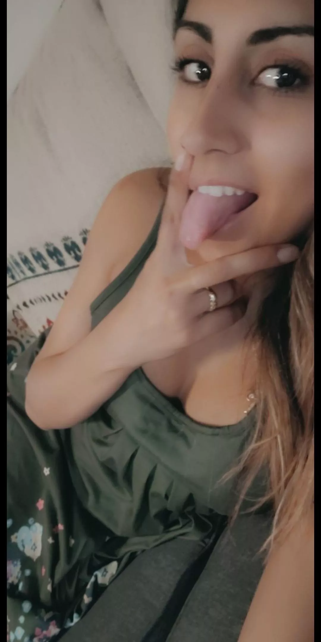 I wanna play tonight posted by Beee_kind