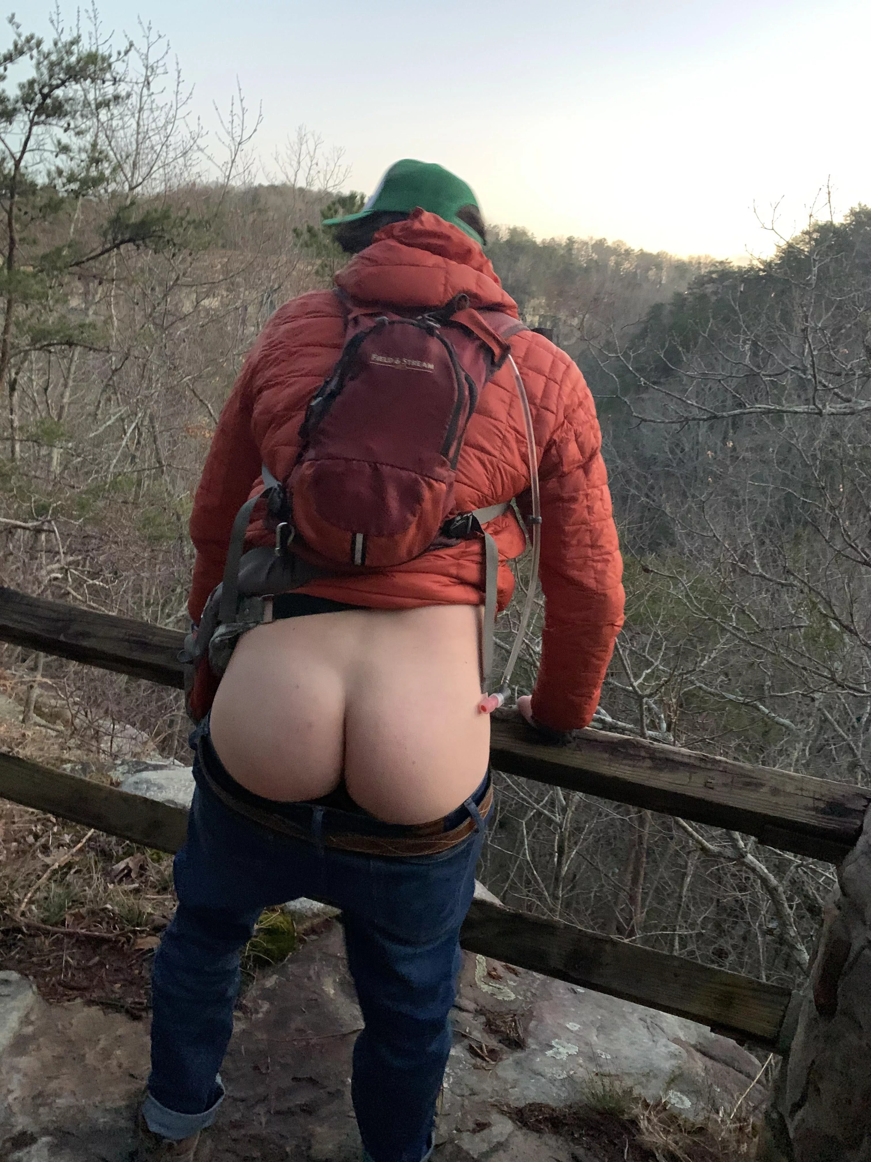 I wanna show off my boyfriend’s sexy ass! Who wants to see me spread it? posted by Blondebanana69