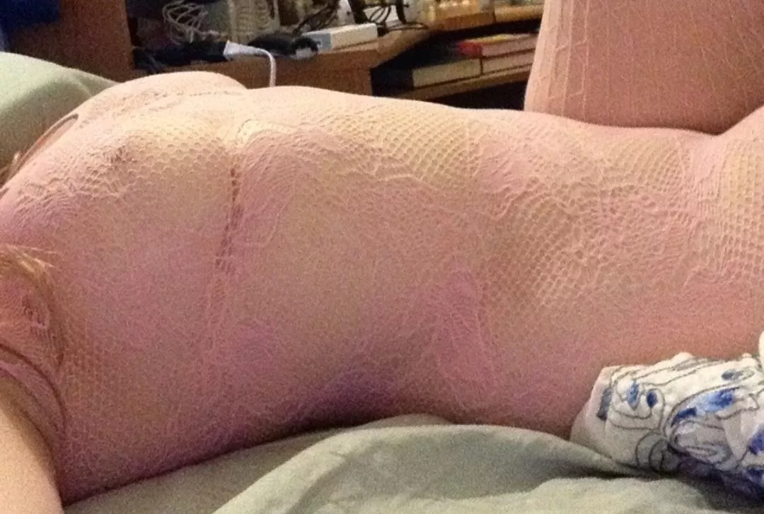 i want a dom quean to help watch me fuck her husband and sext rp as my parents, dm me posted by throwaway949392owo04